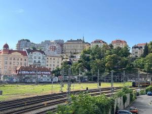 Pronájem bytu 2+kk, Praha, Perucká, 46 m2
