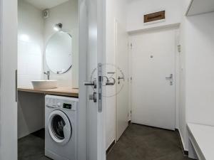 Pronájem bytu 2+kk, Praha - Hloubětín, 53 m2