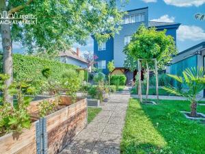 Prodej rodinného domu, Hranice, Hranická, 374 m2