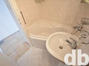 Pronájem bytu 1+1, Karlovy Vary, Chomutovská, 36 m2
