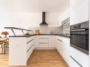 Pronájem bytu 3+kk, Praha - Čakovice, Theinova, 83 m2