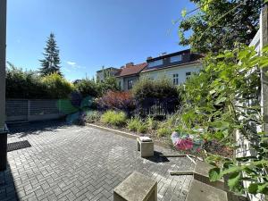 Pronájem bytu 2+kk, Praha - Kobylisy, Ke Stírce, 50 m2