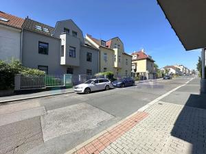 Pronájem bytu 2+kk, Praha - Kobylisy, Ke Stírce, 50 m2