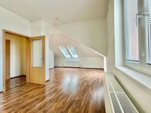 Pronájem bytu 1+kk, Brno, Charbulova, 43 m2