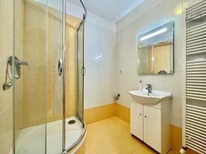 Pronájem bytu 1+kk, Brno, Charbulova, 43 m2