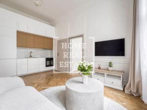 Pronájem bytu 2+kk, Praha - Vinohrady, Velehradská, 55 m2
