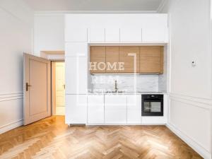 Pronájem bytu 2+kk, Praha - Vinohrady, Velehradská, 55 m2