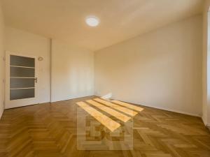 Pronájem bytu 1+1, Praha - Nové Město, Na slupi, 47 m2