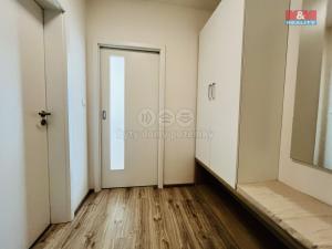 Pronájem bytu 2+kk, Oslavany, náměstí 13. prosince, 50 m2