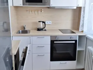 Pronájem bytu 1+kk, Praha - Modřany, Nikoly Vapcarova, 30 m2