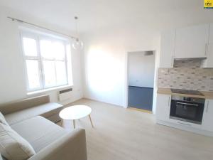 Pronájem bytu 2+kk, Olomouc, Šmeralova, 43 m2