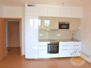 Pronájem bytu 1+kk, Praha - Hostivař, Fojtova, 34 m2