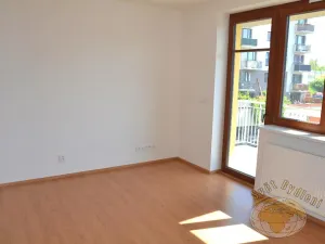Pronájem bytu 1+kk, Praha - Hostivař, Fojtova, 34 m2