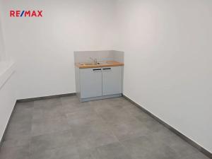 Pronájem skladu, Velké Meziříčí, Karlov, 476 m2