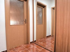 Pronájem bytu 1+kk, Praha - Záběhlice, Na lávce, 37 m2