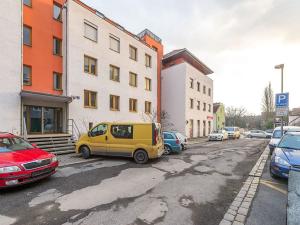 Pronájem bytu 1+kk, Praha - Záběhlice, Na lávce, 37 m2