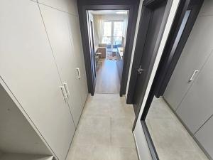 Pronájem bytu 1+kk, Praha - Hloubětín, Poděbradská, 33 m2