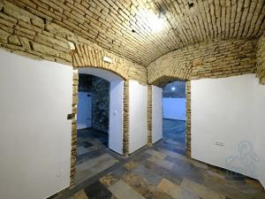Pronájem komerční nemovitosti, Praha - Nové Město, Charvátova, 82 m2