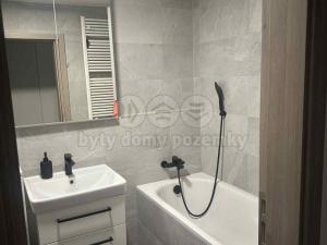 Pronájem bytu 2+kk, Pardubice - Pardubičky, Východní, 53 m2