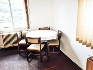 Pronájem bytu 1+1, Dolní Zálezly, Národní fronty, 39 m2