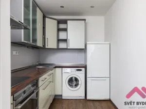Prodej bytu 1+kk, Praha - Řepy, Bazovského, 35 m2