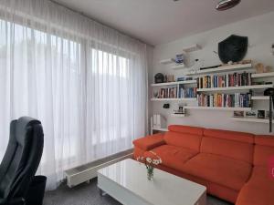 Pronájem bytu 2+kk, Praha - Holešovice, Varhulíkové, 67 m2