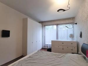 Pronájem bytu 2+kk, Praha - Holešovice, Varhulíkové, 67 m2