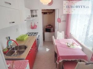 Pronájem bytu 2+1, Praha - Záběhlice, Ostružinová, 53 m2