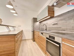 Prodej bytu 3+1, Pelhřimov, Sdružená, 97 m2