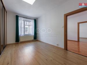 Pronájem bytu 3+1, Cheb, Dukelská, 86 m2