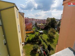 Pronájem bytu 3+1, Cheb, Dukelská, 86 m2