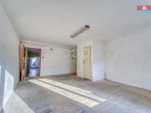 Pronájem obchodního prostoru, Kralovice, nám. Osvobození, 80 m2