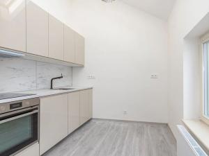Pronájem bytu 1+kk, Praha - Vršovice, Košická, 35 m2