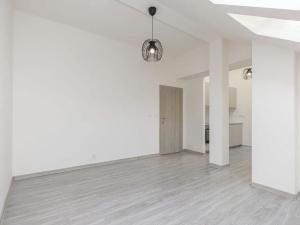 Pronájem bytu 1+kk, Praha - Vršovice, Košická, 35 m2