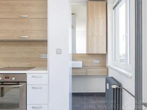Pronájem bytu 1+kk, Praha - Záběhlice, Topolová, 31 m2