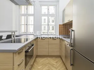 Pronájem bytu 2+kk, Praha - Nové Město, Na Poříčí, 58 m2