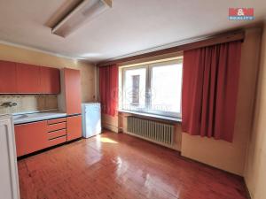 Prodej obchodního prostoru, Píšť, 180 m2