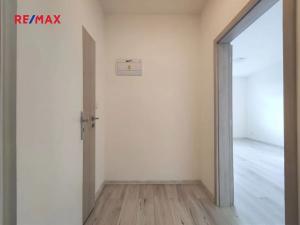 Prodej bytu 1+kk, Milovice, Slepá, 32 m2