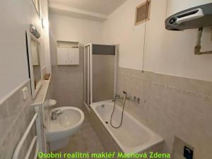 Pronájem bytu 2+kk, Praha - Žižkov, 49 m2