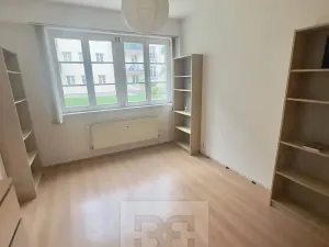 Pronájem bytu 2+kk, Praha - Kyje, Pelušková, 44 m2