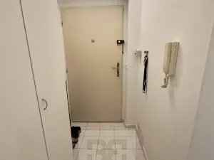 Pronájem bytu 2+kk, Praha - Kyje, Pelušková, 44 m2