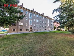 Pronájem bytu 3+1, Praha - Zbraslav, Nezvalova, 56 m2