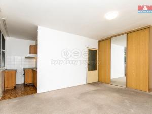 Pronájem bytu 1+kk, Pardubice, kpt. Bartoše, 27 m2