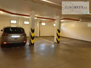 Pronájem garáže, Praha - Kunratice, Za valem, 14 m2