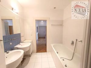 Pronájem bytu 4+kk, Praha - Hradčany, Na valech, 110 m2