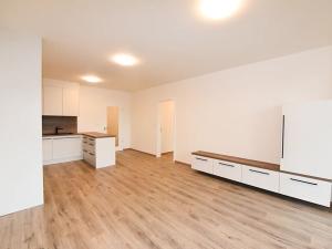 Pronájem bytu 3+kk, Praha - Modřany, Zlochova, 77 m2