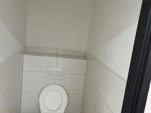 Pronájem obchodního prostoru, Třebíč, Karlovo nám., 142 m2