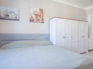 Pronájem bytu 2+kk, Praha - Vršovice, Kodaňská, 49 m2