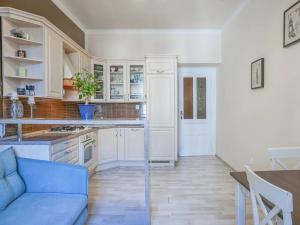 Pronájem bytu 2+kk, Praha - Vršovice, Kodaňská, 49 m2