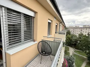 Pronájem bytu 2+1, Praha - Hloubětín, Zelenečská, 60 m2